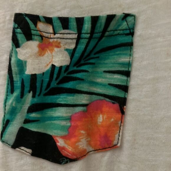 Victoria Secret PINK Muscle Tank White - Floral Pocket - Size Small - Picture 2 of 3